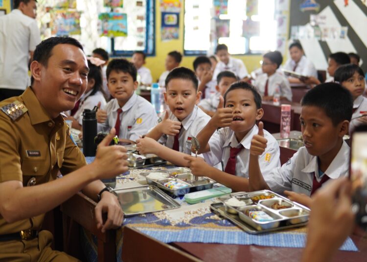 OKI Mulai Program Makan Bergizi Gratis Siswa 1 OKI Mulai Program Makan Bergizi Gratis Siswa