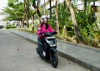 Lima Tips Aman Berkendara Bagi Perempuan di Malam Hari