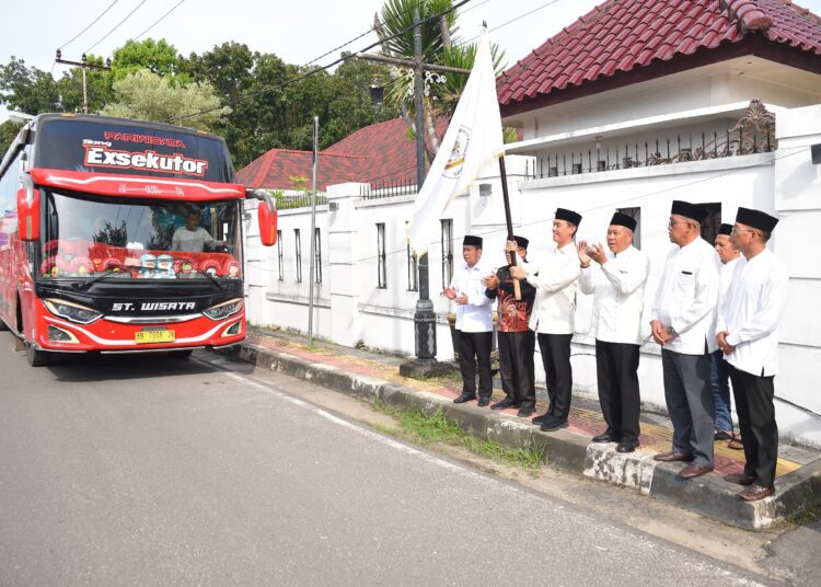 Muchendi Berangkatkan Kafilah OKI Ikuti STQH Sumsel 1 Muchendi Berangkatkan Kafilah OKI Ikuti STQH Sumsel