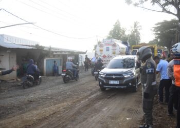 Gubernur-Wali Kota Tinjau Perbaikan Jalan Gandus